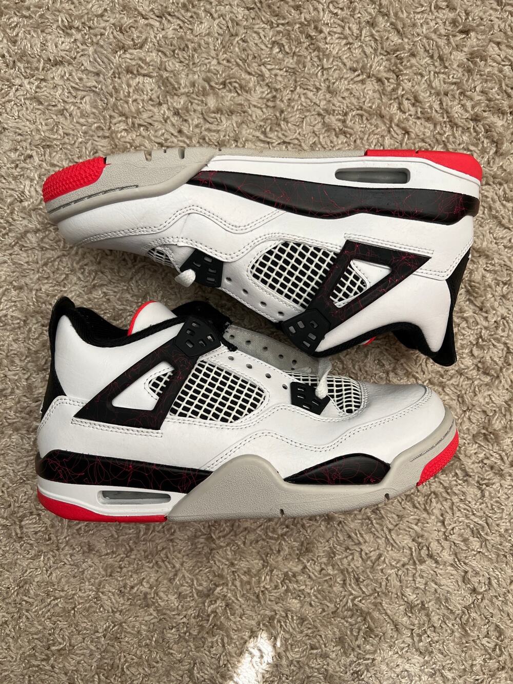 Nike Air Jordan 4 Retro Pale Citron Size 5.5 Youth